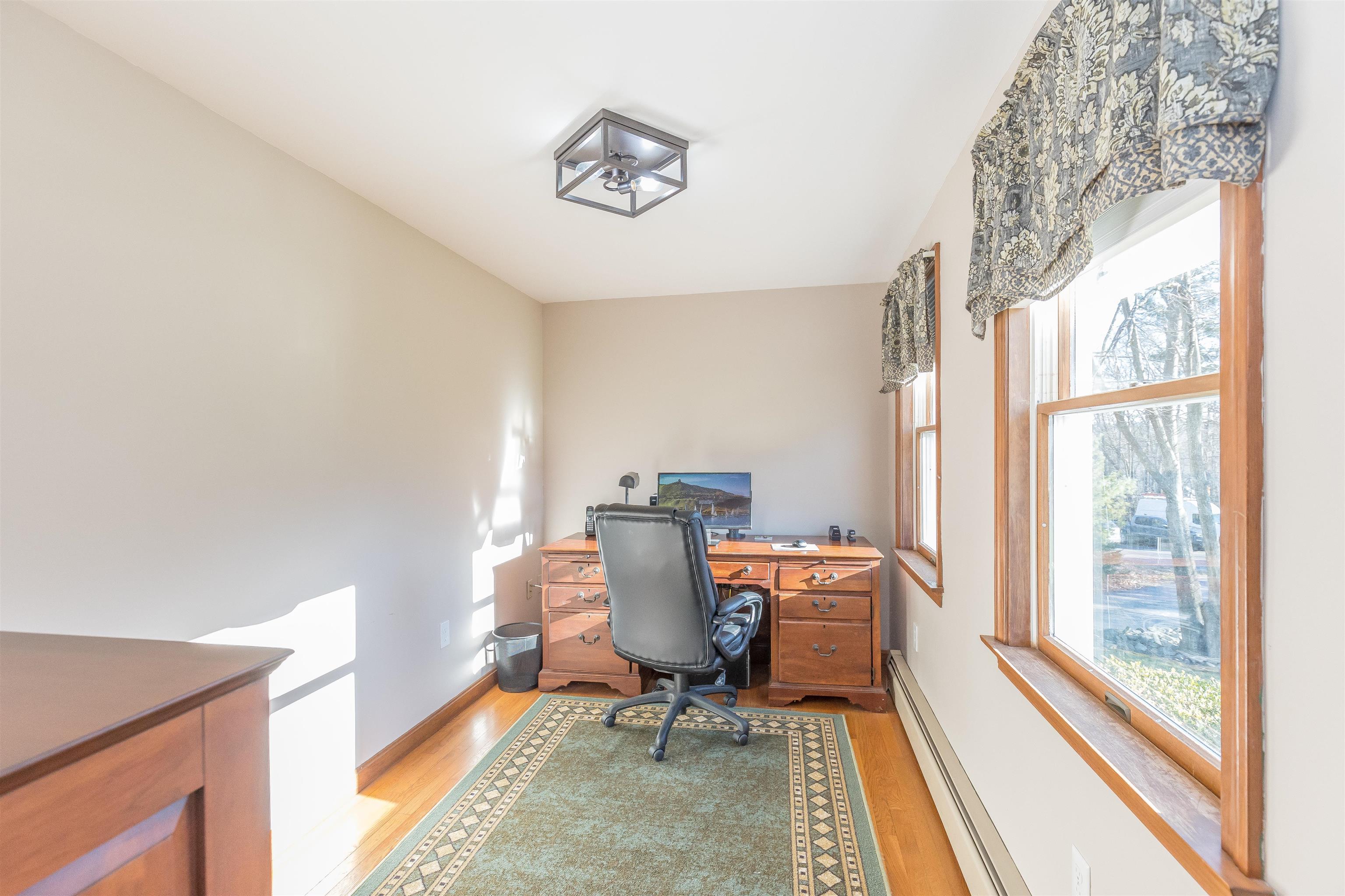 19 Berkeley Street Pelham, NH 03076 - Photo 27 of 40