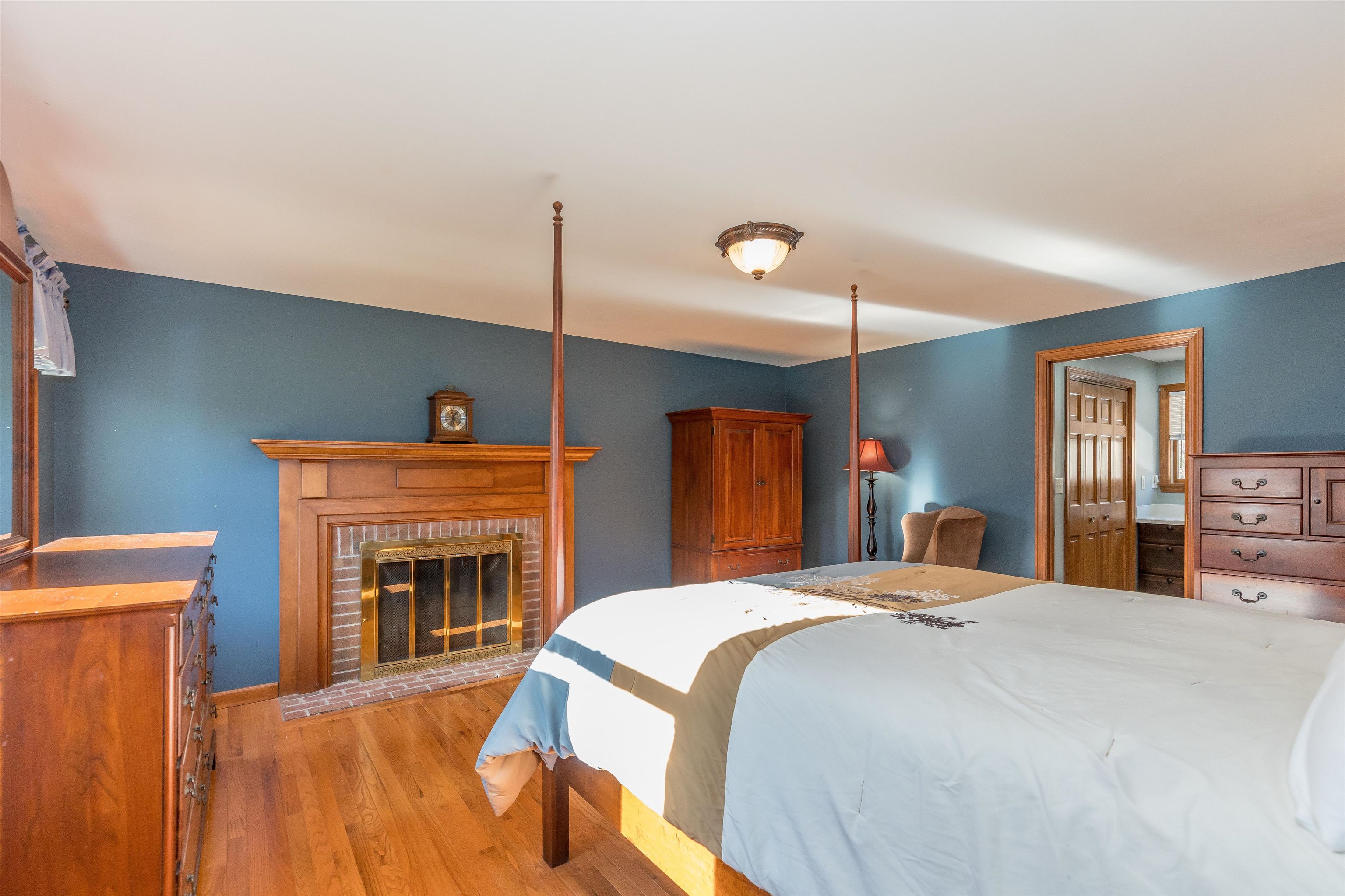 19 Berkeley Street Pelham, NH 03076 - Photo 34 of 40