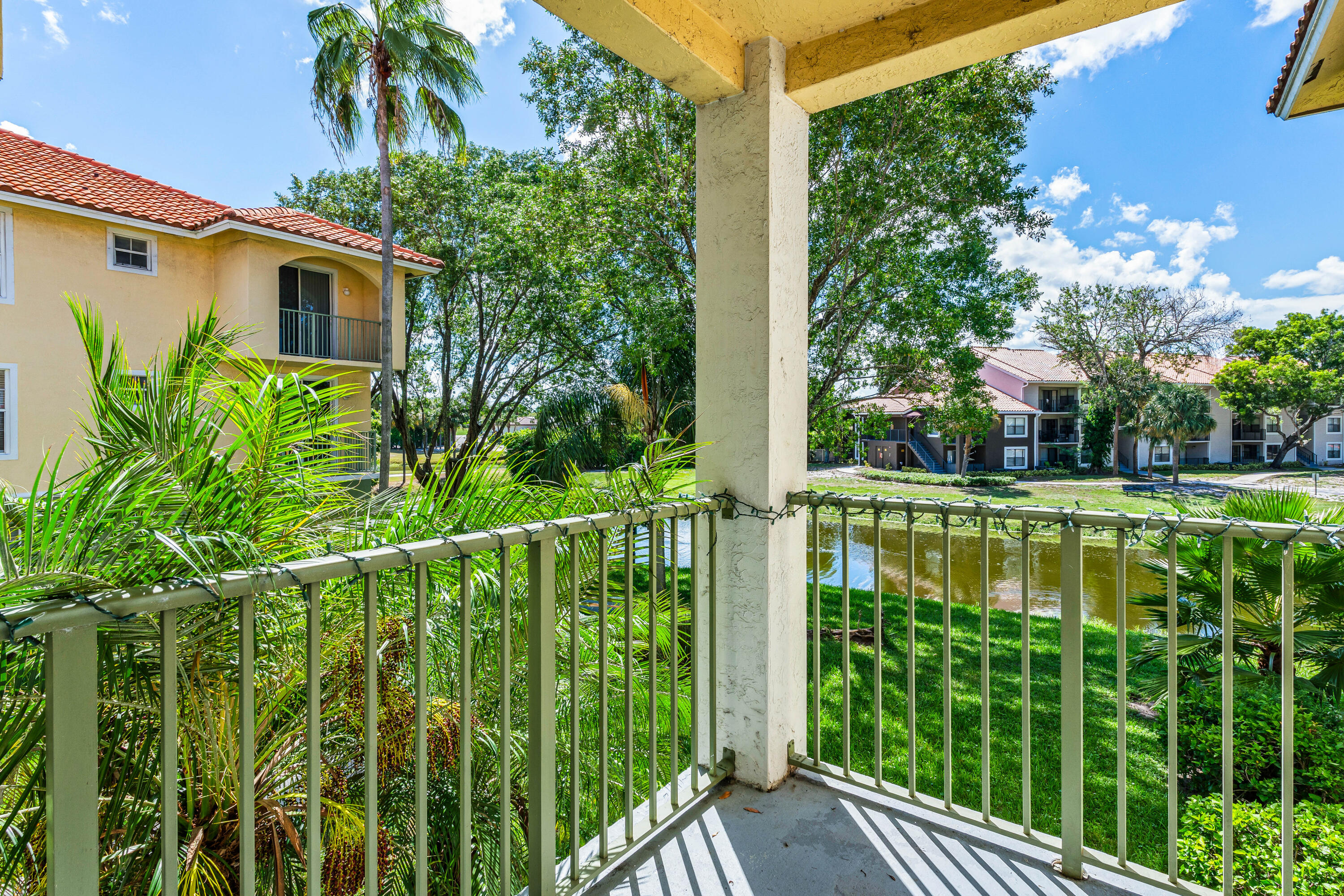 1951 Brandywine Road East, Unit 77105 West Palm Beach, FL 33409 - Photo 13 of 35 013-1951BrandywineRoad-WestPalmBeach-FL-
