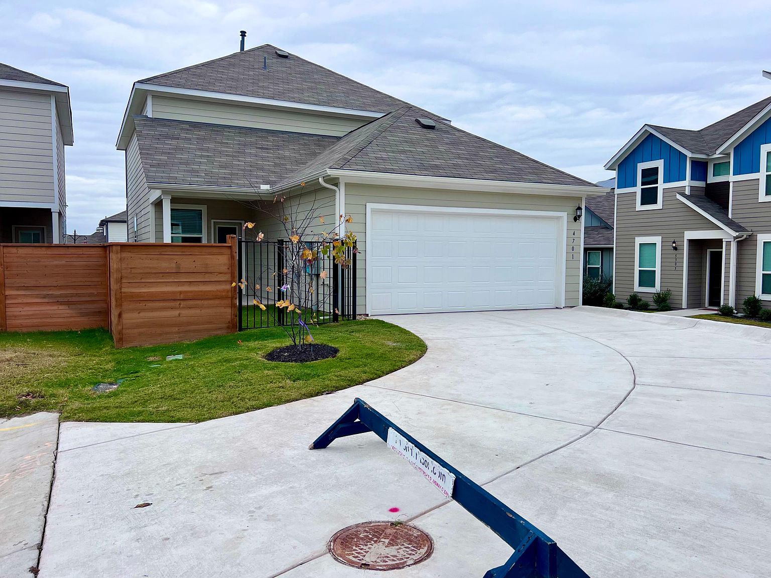 4701 Lavender Field Path, Unit 186 Austin, TX 78723 - Photo 29 of 29 front view of a house with a yard
