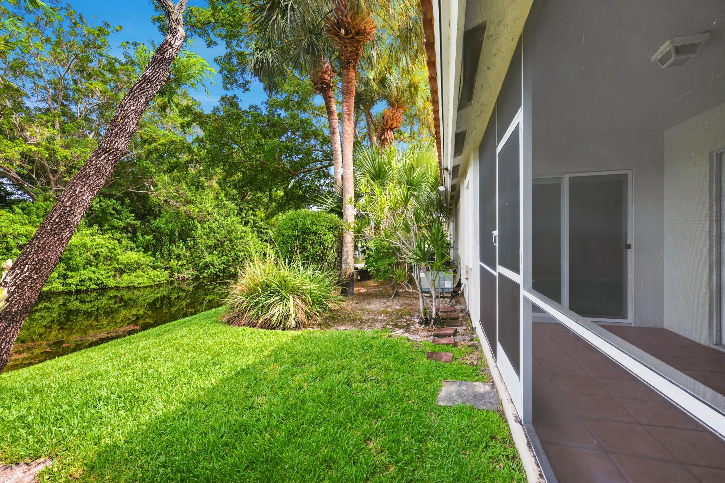 10432 Lake Vista Circle Boca Raton, FL 33498 - Photo 13 of 40 49_10432_lake_vista_cir_boca_raton_fl_33