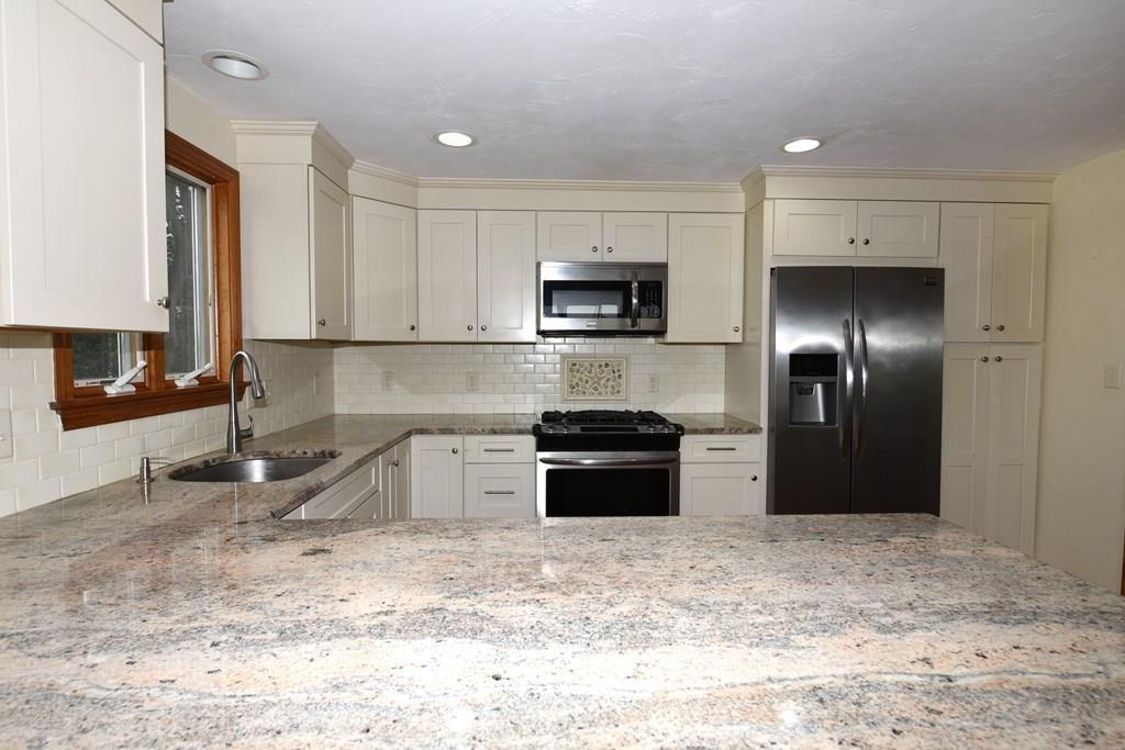 12 Bailey Terrace Marshfield, MA 02050 - Photo 5 of 39