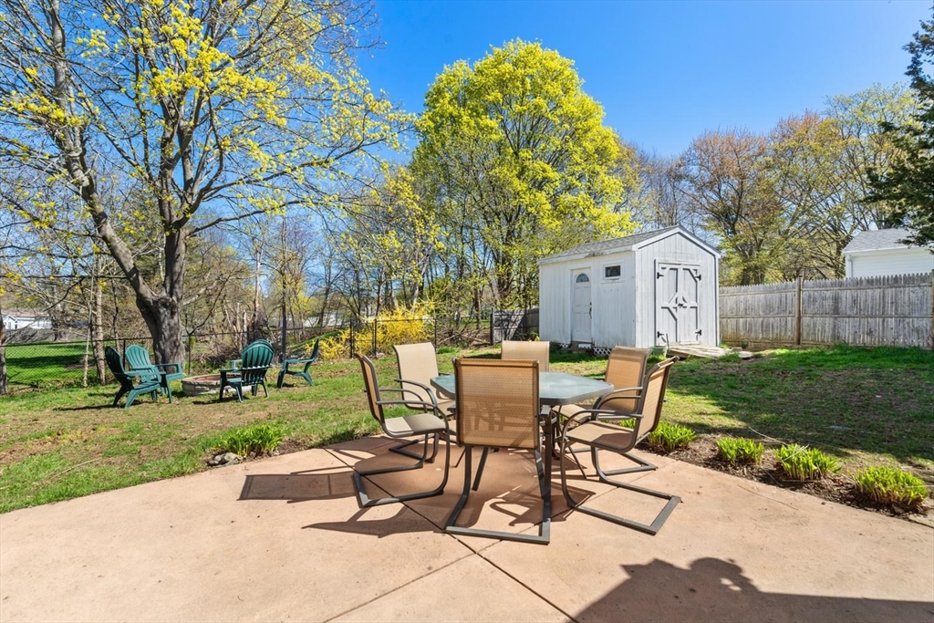 52 Coolidge Road Danvers, MA 01923 - Photo 24 of 28