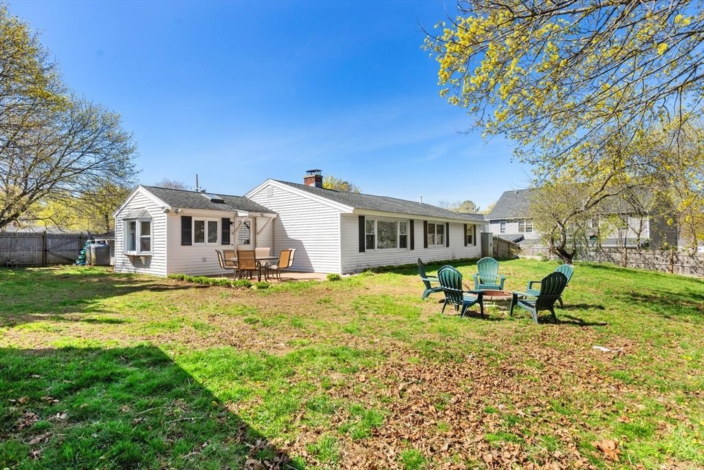 52 Coolidge Road Danvers, MA 01923 - Photo 25 of 28