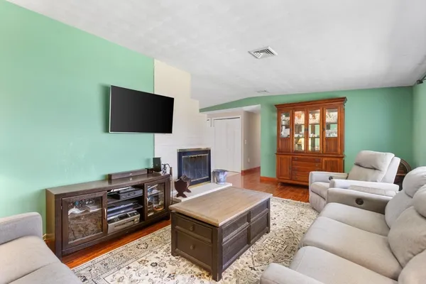 $709,900 | 52 Coolidge Road, Danvers, MA 01923