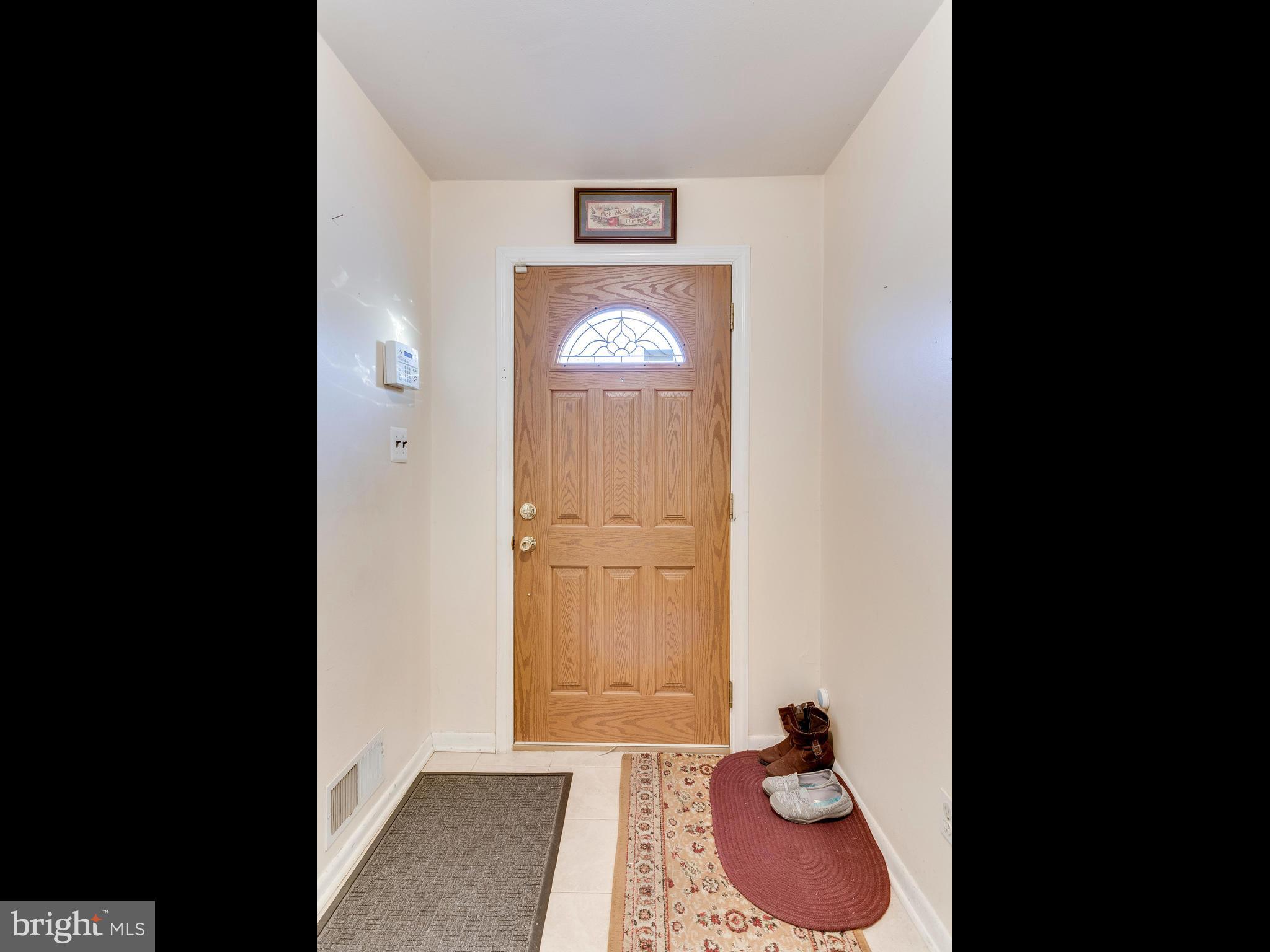 1108 Hill Road Landover, MD 20785 - Photo 3 of 30 Foyer