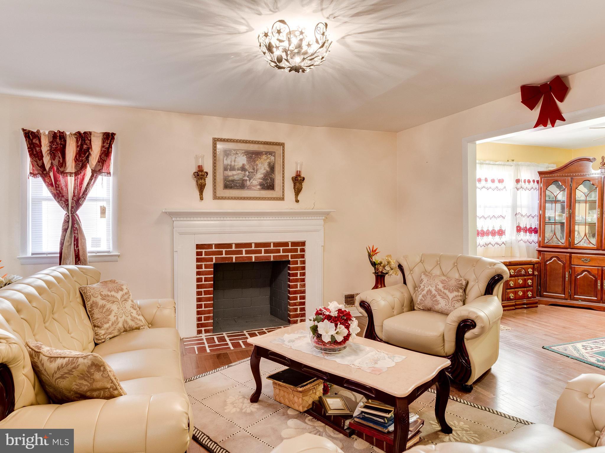 1108 Hill Road Landover, MD 20785 - Photo 4 of 30 Living Room