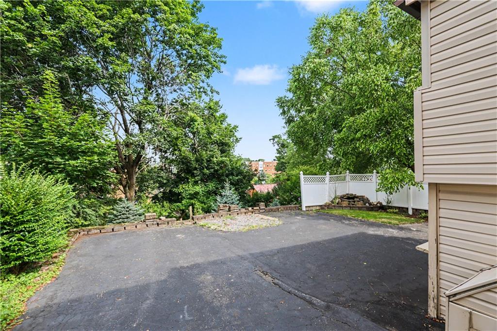 21 Leon Road Pittsburgh, PA 15220 - Photo 23 of 25 Patio, Parking and firepit area