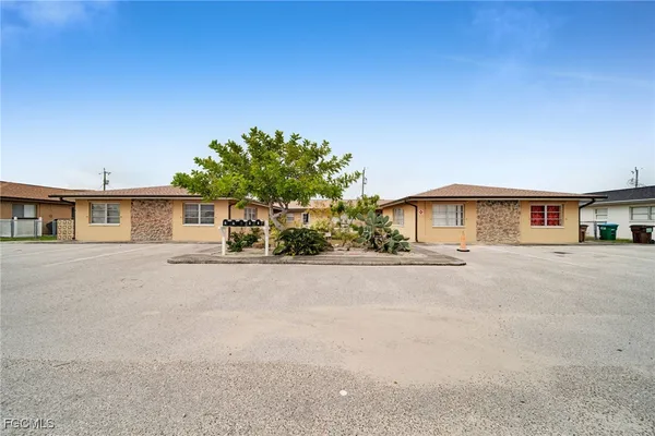 $1,200 | 4824 Lucaya Drive, Unit 1, Cape Coral, FL 33904