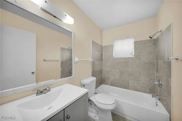 $1,200 | 4824 Lucaya Drive, Unit 1, Cape Coral, FL 33904