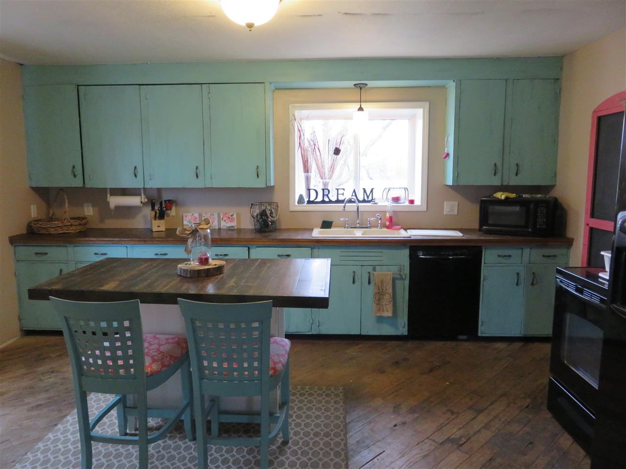 9362 South State Road Morrice, MI 48857 - Photo 2 of 22 31308511-1.JPG