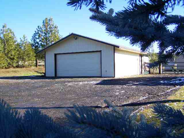 37912 North Madison Road Elk, WA 99009 - Photo 2 of 9 Gallery Image 2