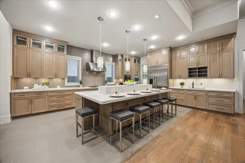 $2,095,000 | 4615 Verone Street, Bellaire, TX 77401