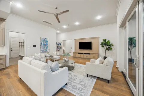 $2,095,000 | 4615 Verone Street, Bellaire, TX 77401