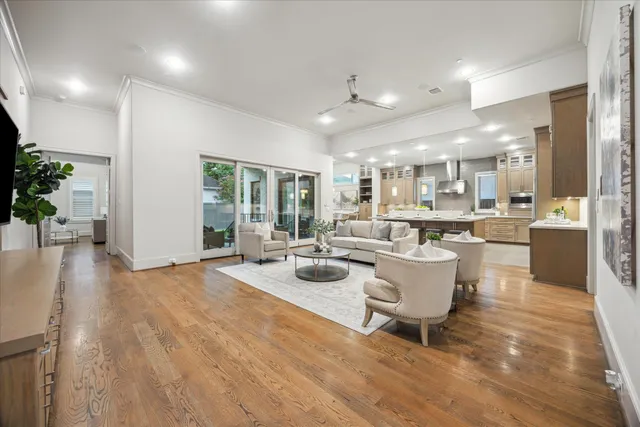 $1,985,000 | 4615 Verone Street, Bellaire, TX 77401