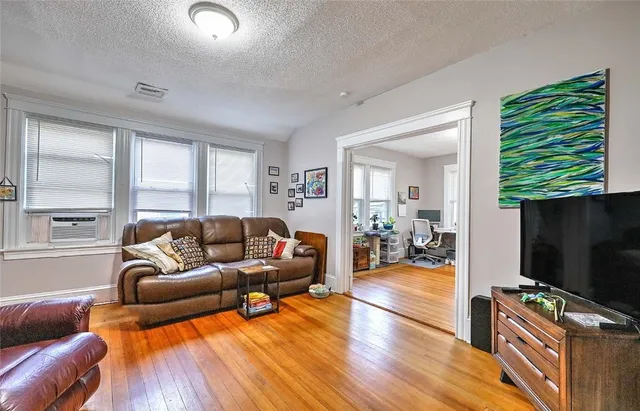 $625,000 | 136 Hillside Avenue, Pawtucket, RI 02860