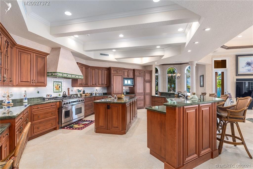 11 West High Point Road Stuart, FL 34996 - Photo 12 of 25 Gallery Image 12