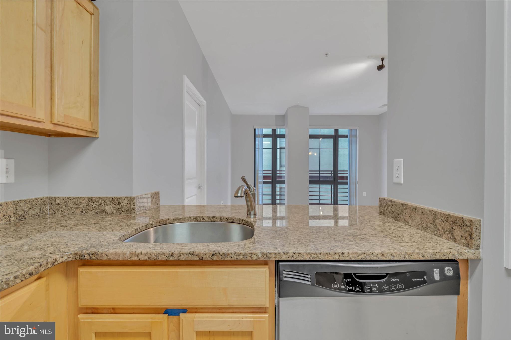 7923 Eastern Avenue Northwest, Unit 904 Silver Spring, MD 20910 - Photo 8 of 31