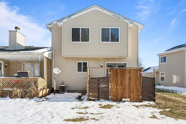 $189,900 | 409 Irvine Road, Unit 409, Champaign, IL 61822