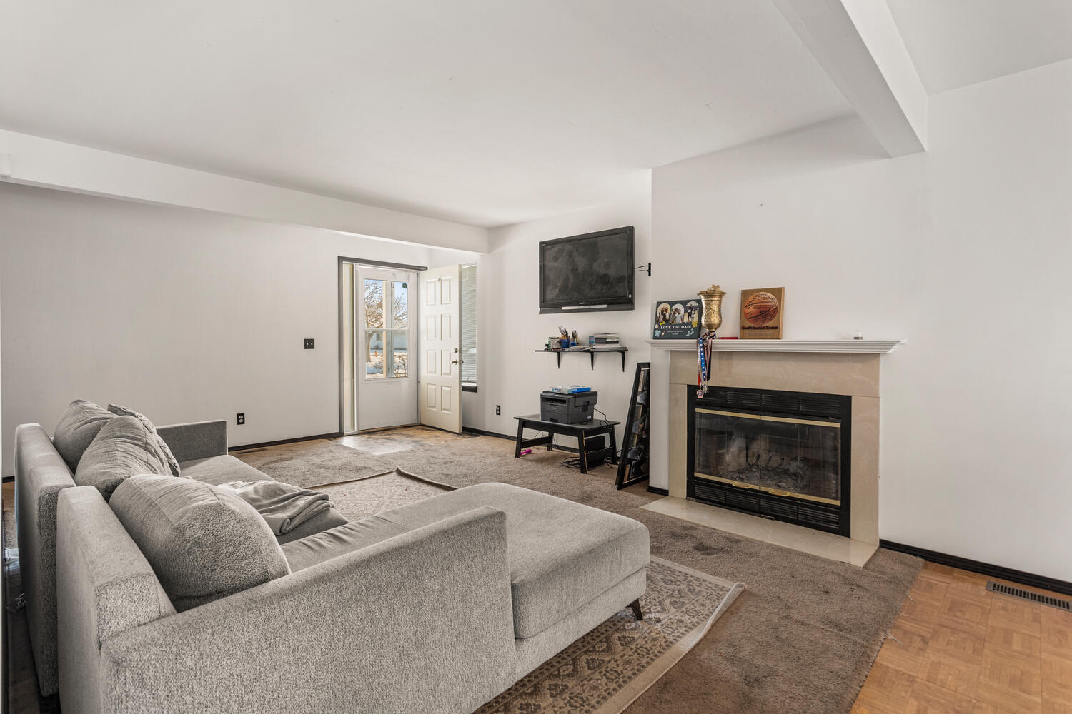 409 Irvine Road, Unit 409 Champaign, IL 61822 - Photo 6 of 29