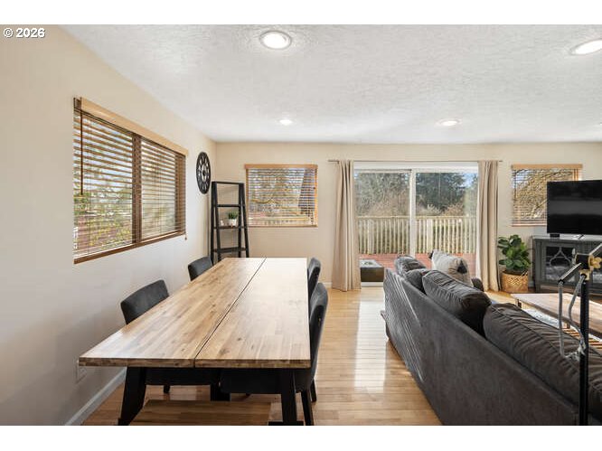 2738 Southwest Moss Street Portland, OR 97219 - Photo 9 of 46