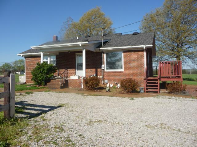324 Canaan Road Columbia, TN 38401 - Photo 3 of 9 Rear view with covered porch