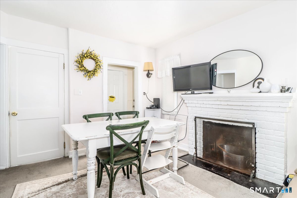 61 Smith Ridge Road New Canaan, CT 06840 - Photo 23 of 27