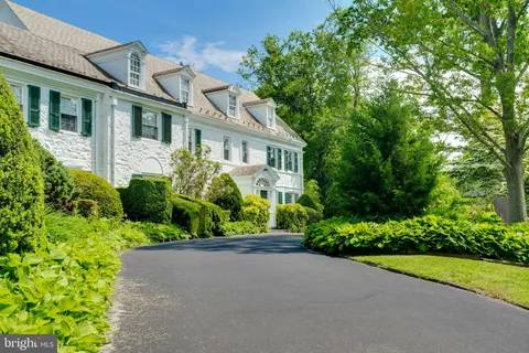 $2,596,000 | 1118 Indian Creek Road, Wynnewood, PA 19096