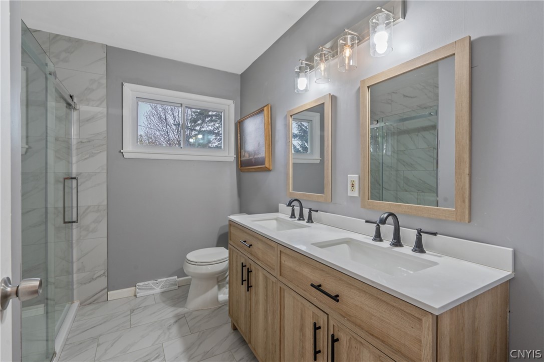 4662 Cleveland Road Onondaga, NY 13215 - Photo 13 of 33
