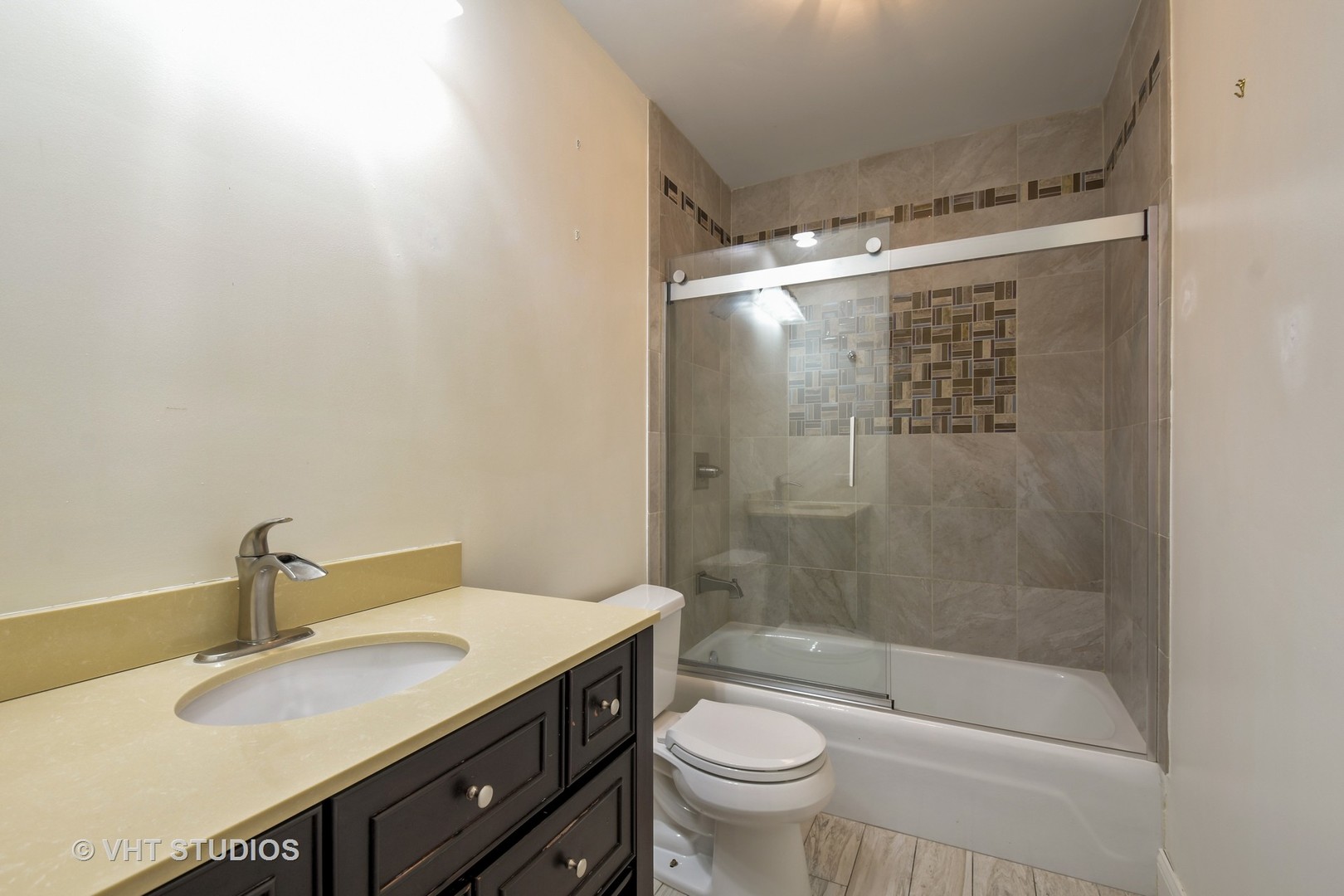 4000 Dundee Road, Unit 305 Northbrook, IL 60062 - Photo 10 of 12