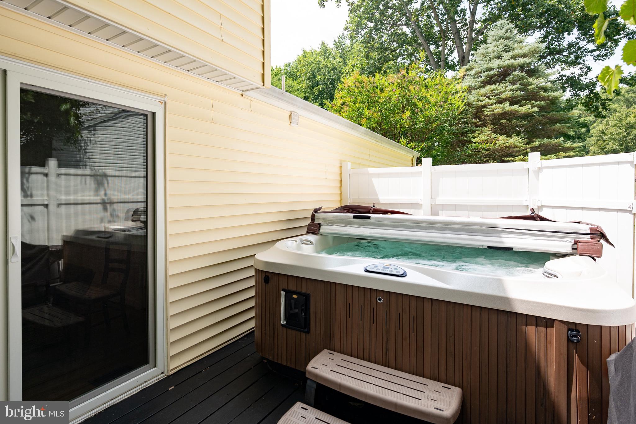 11947 Appling Valley Road Fairfax, VA 22030 - Photo 19 of 27 Hot tub