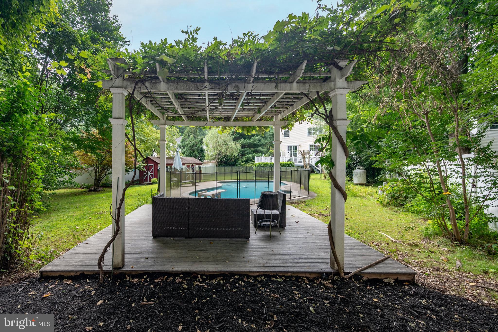11947 Appling Valley Road Fairfax, VA 22030 - Photo 20 of 27 Pergola