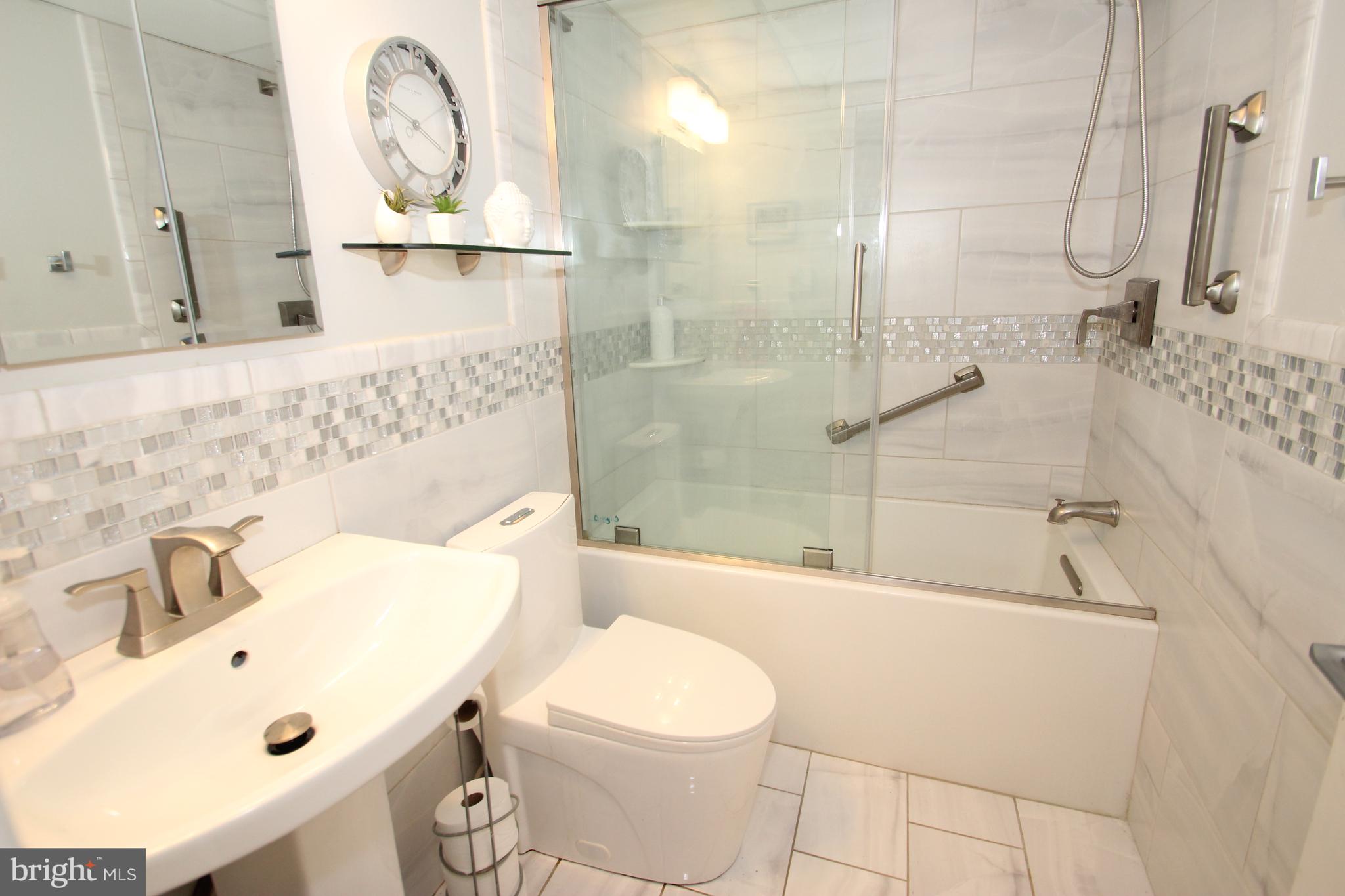 84 Welsh Tract Road, Unit 105 Newark, DE 19713 - Photo 12 of 14 Full Bath