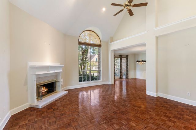 $975,900 | 49 Rolling Links Court, Spring, TX 77380