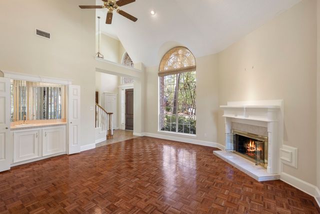 $975,900 | 49 Rolling Links Court, Spring, TX 77380