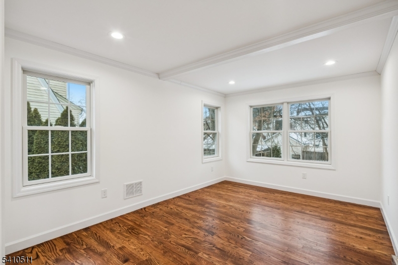 161 Myrtle Avenue Millburn, NJ 07041 - Photo 18 of 43
