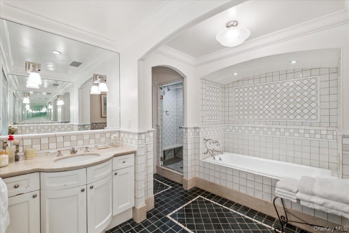 18 Richbell Road Scarsdale, NY 10583 - Photo 24 of 40 Primary Bathroom with two separate vanities, steam shower, soaking tub, water closet