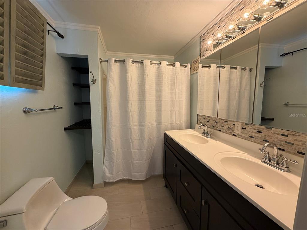 701 Southwest 28 Street Gainesville, FL 32607 - Photo 5 of 18