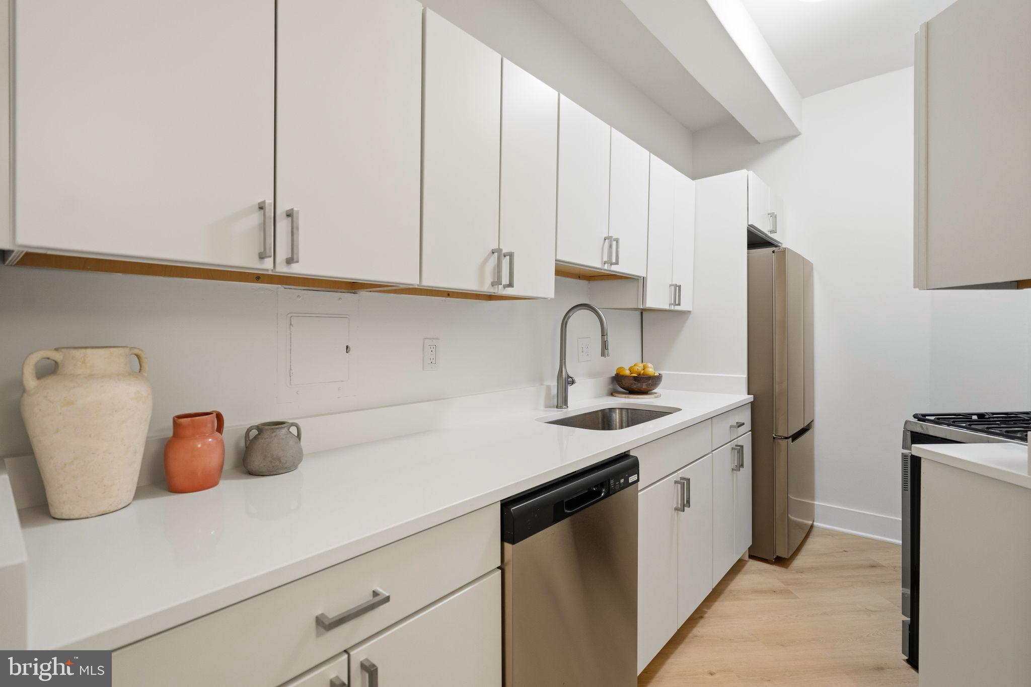 2032 Belmont Road Northwest, Unit 211 Washington, DC 20009 - Photo 26 of 63