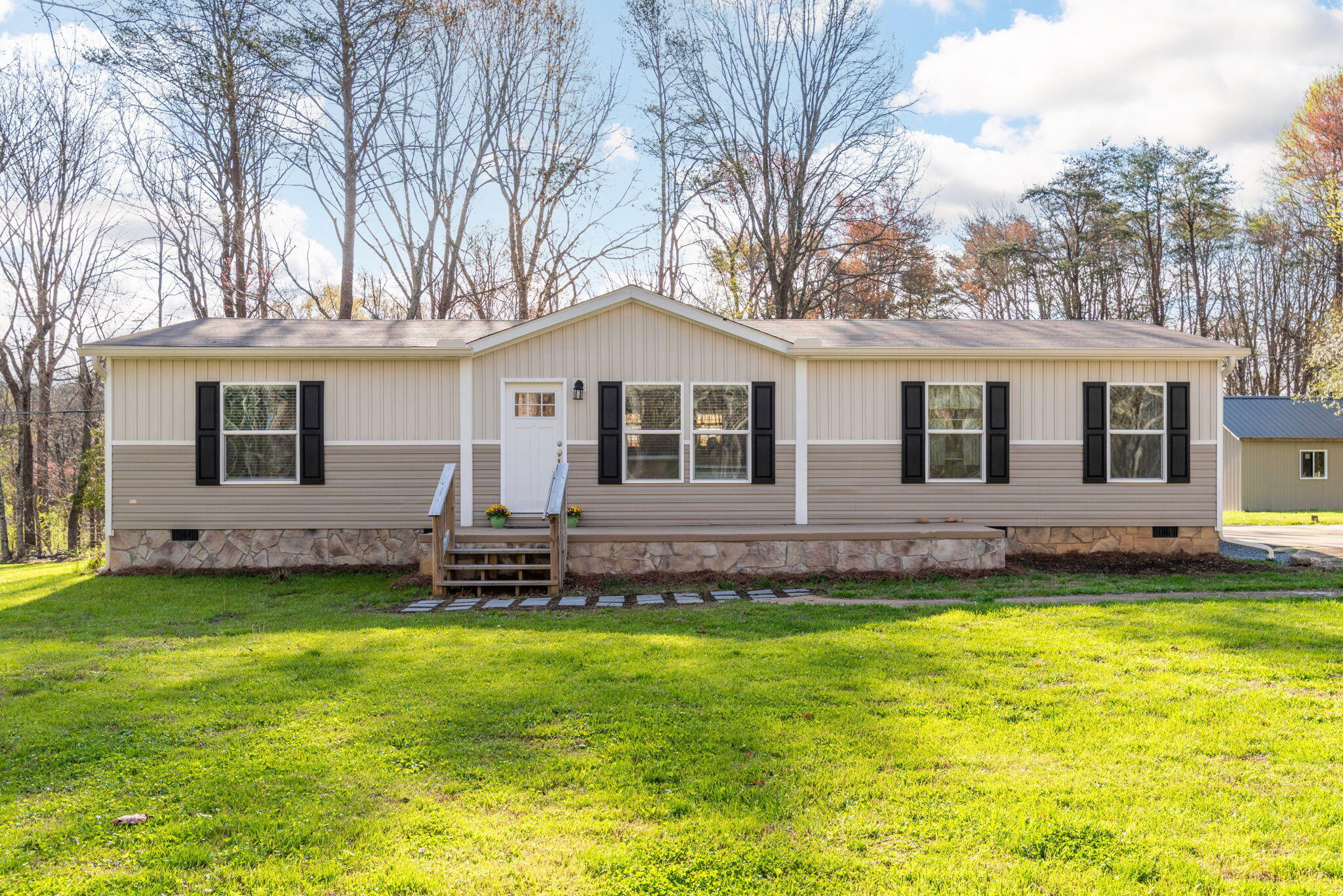 9818 Reynolds Road Soddy Daisy, TN 37379 - Photo 1 of 36 1-web-or-mls-DSC_2997