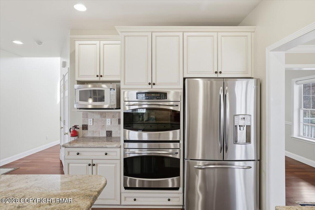 290 Lakeview Road Lackawaxen, PA 18435 - Photo 15 of 79 050-Photo-49