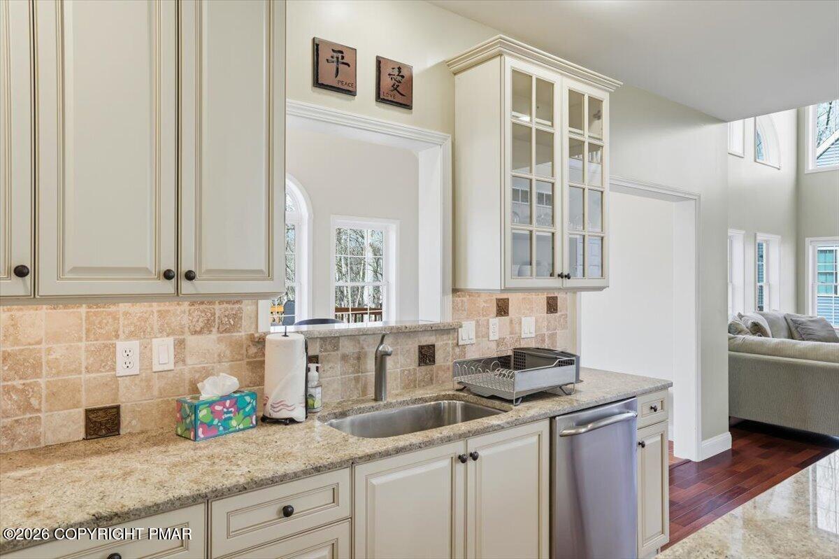 290 Lakeview Road Lackawaxen, PA 18435 - Photo 16 of 79 051-Photo-50