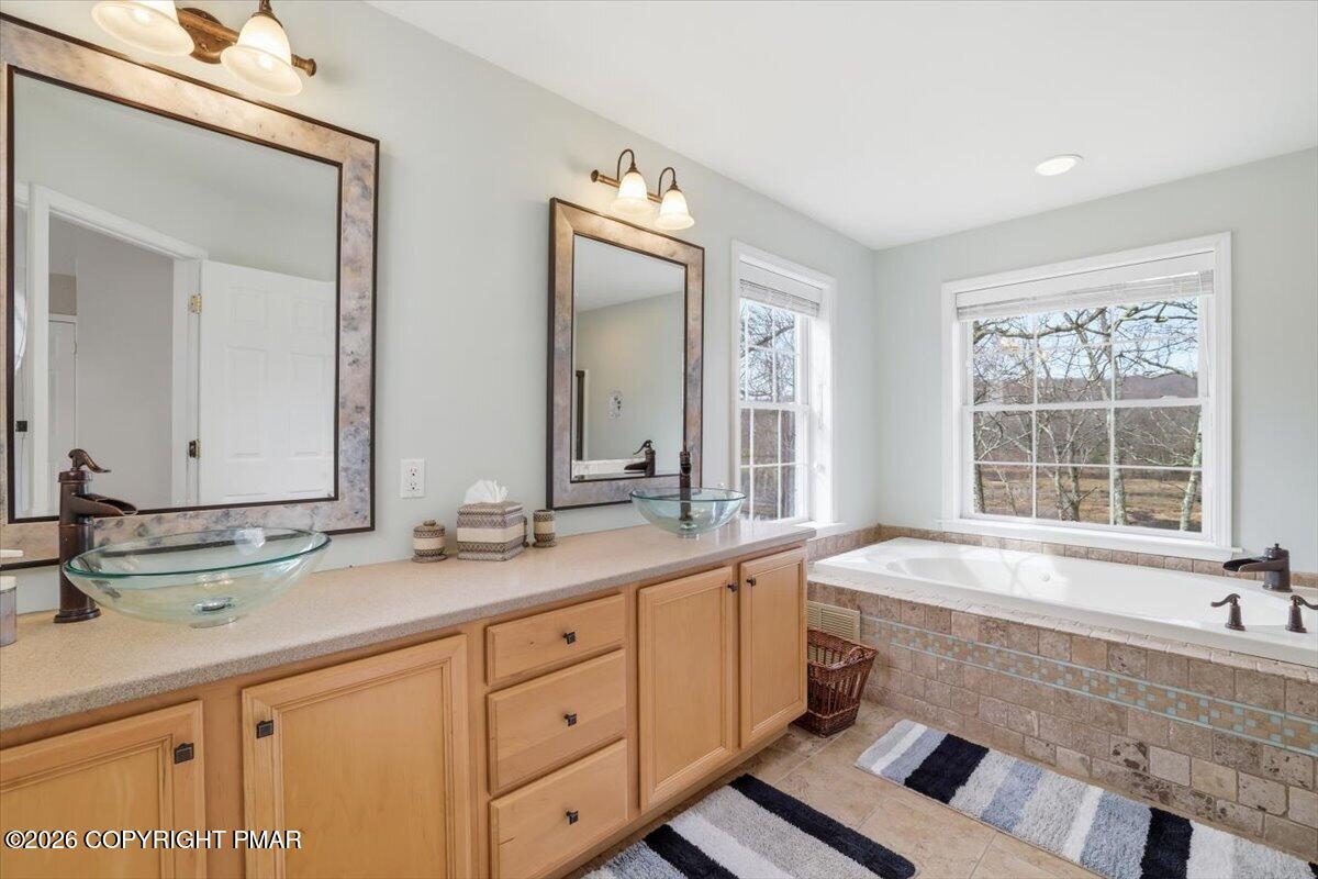 290 Lakeview Road Lackawaxen, PA 18435 - Photo 36 of 79 077-Photo-76