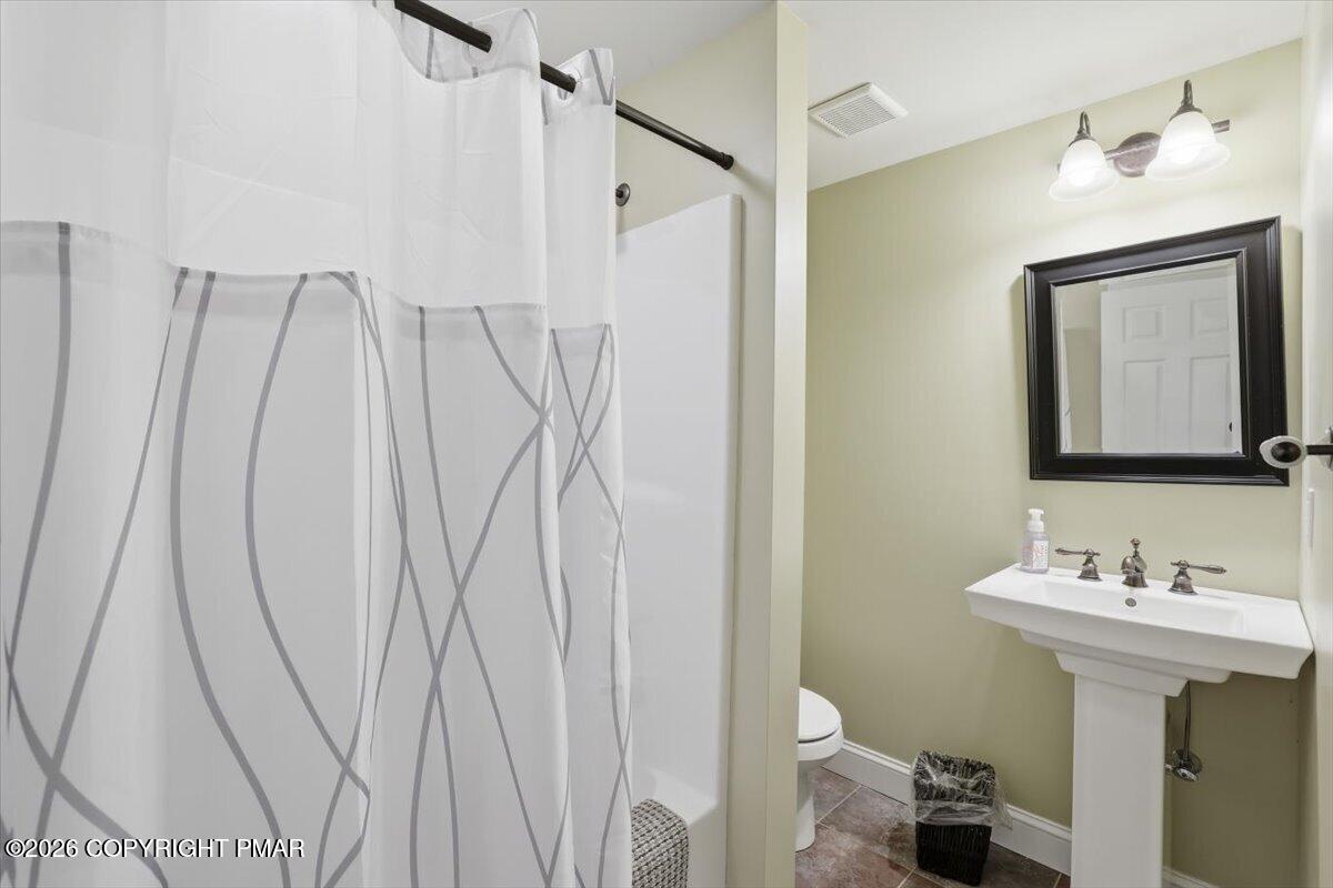 290 Lakeview Road Lackawaxen, PA 18435 - Photo 52 of 79 093-Photo-92