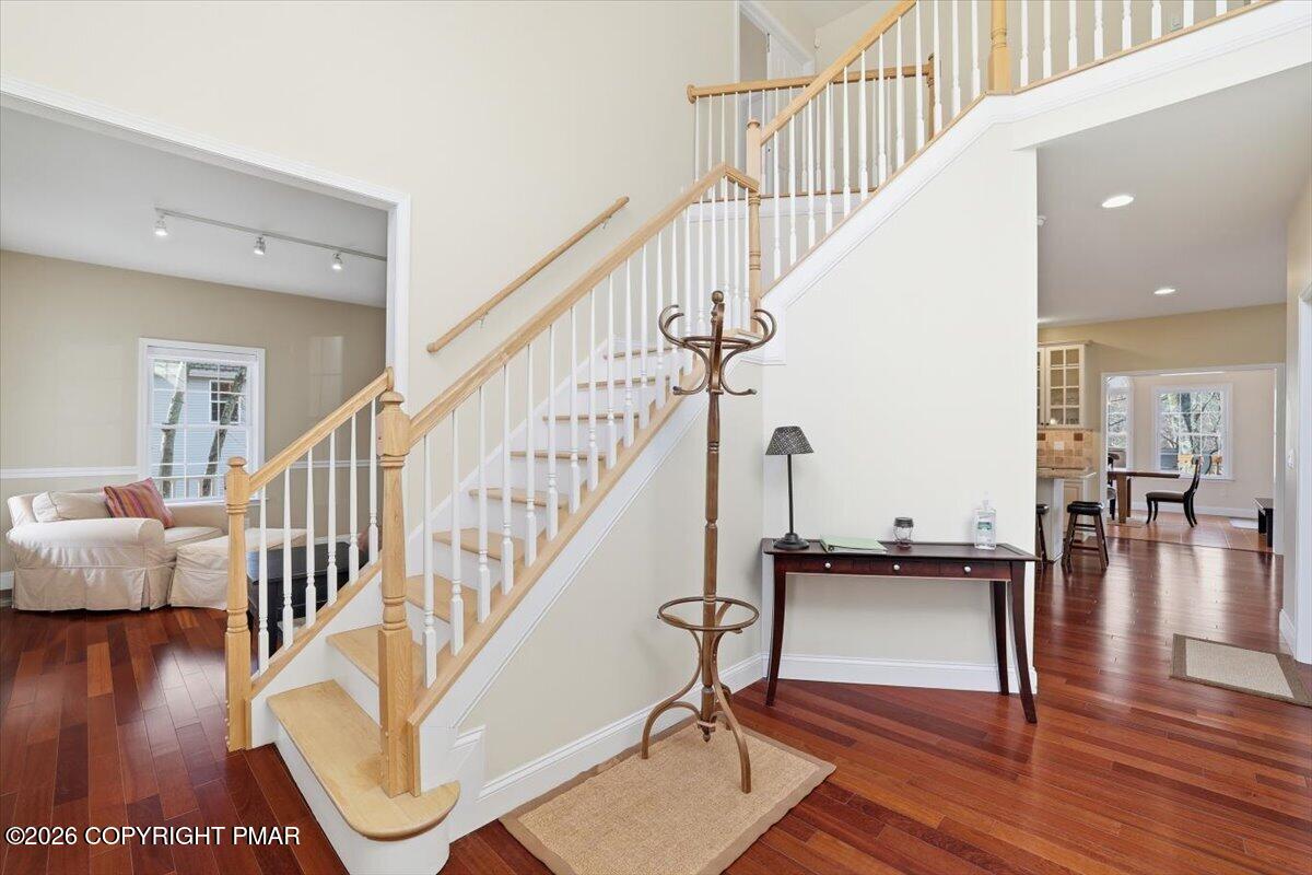 290 Lakeview Road Lackawaxen, PA 18435 - Photo 7 of 79 041-Photo-40