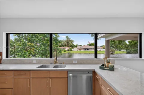 $775,000 | 8668 Southwest 50th Street, Cooper City, FL 33328