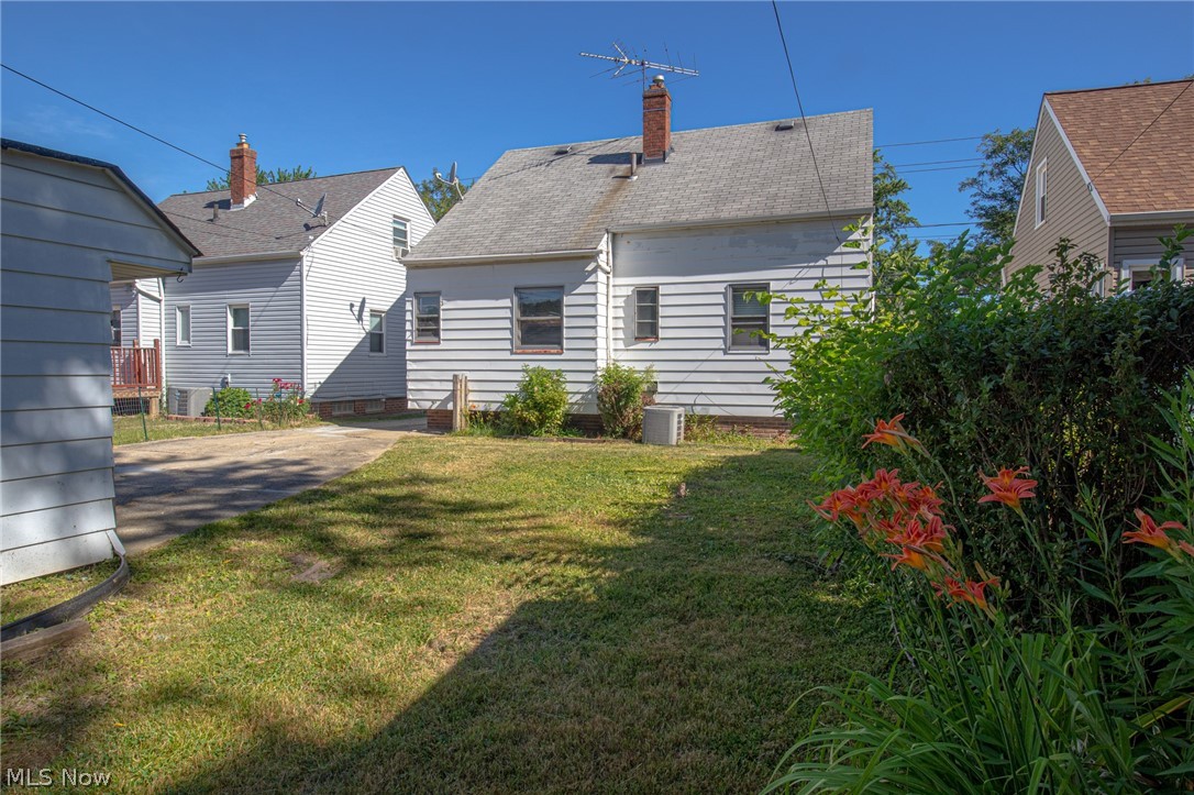 13708 Rockside Road Garfield Heights, OH 44125 - Photo 19 of 27