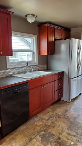 $1,900 | 4856 Naomi Avenue, Tracyton, WA 98311