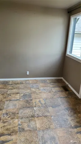 $1,900 | 4856 Naomi Avenue, Tracyton, WA 98311