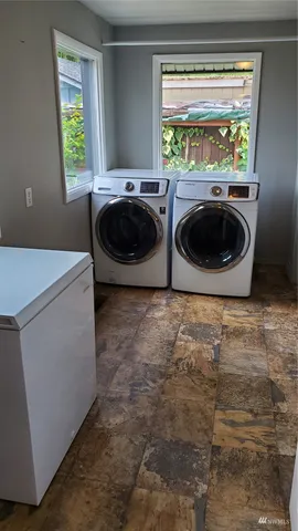 $1,900 | 4856 Naomi Avenue, Tracyton, WA 98311